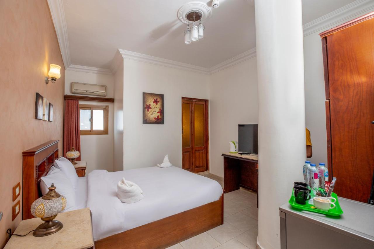 Pyramids Inn Hotel Kafret el-Gabal Dış mekan fotoğraf